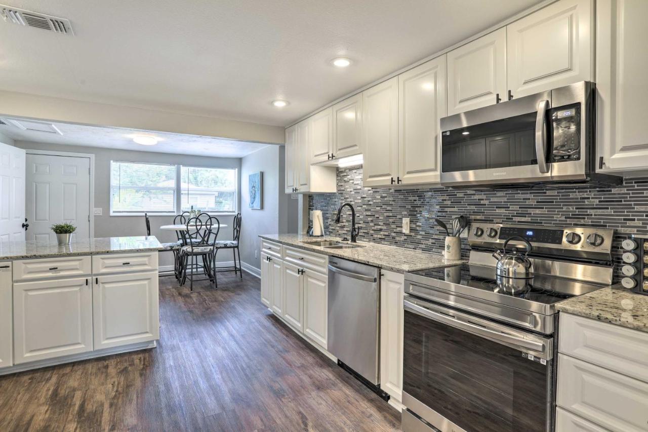 Pet-Friendly Gulfport Home Less Than 2 Mi To Beach سانت بطرسبرج المظهر الخارجي الصورة