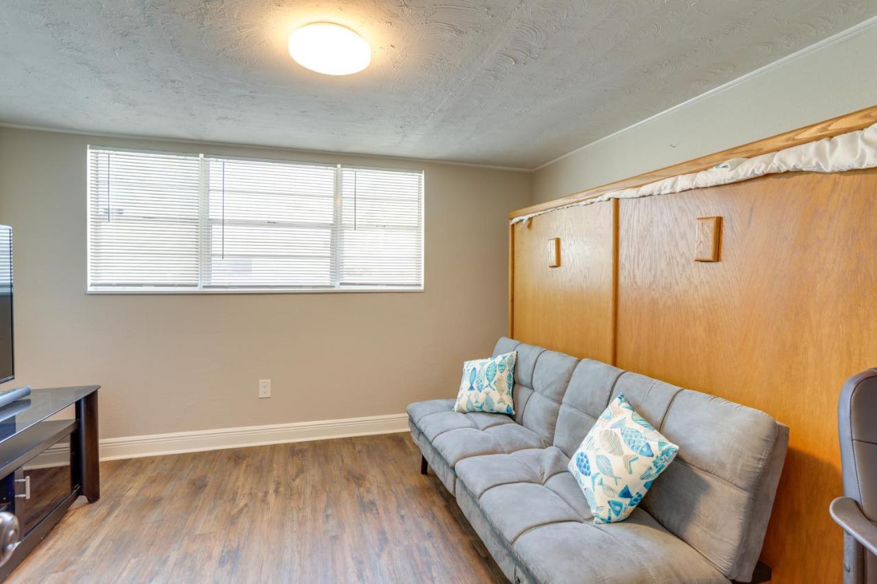 Pet-Friendly Gulfport Home Less Than 2 Mi To Beach سانت بطرسبرج المظهر الخارجي الصورة